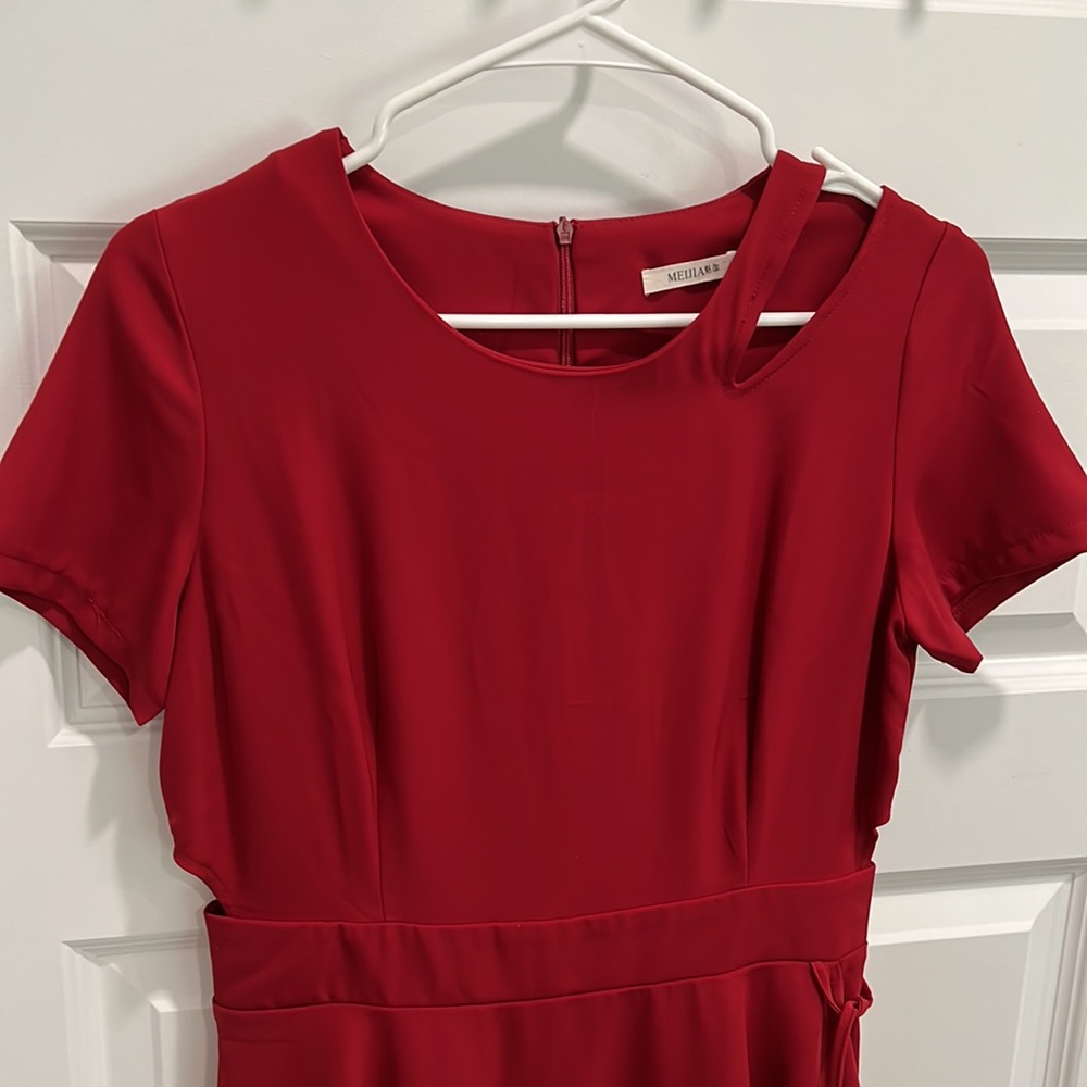 Red dress - Picture 4 of 6